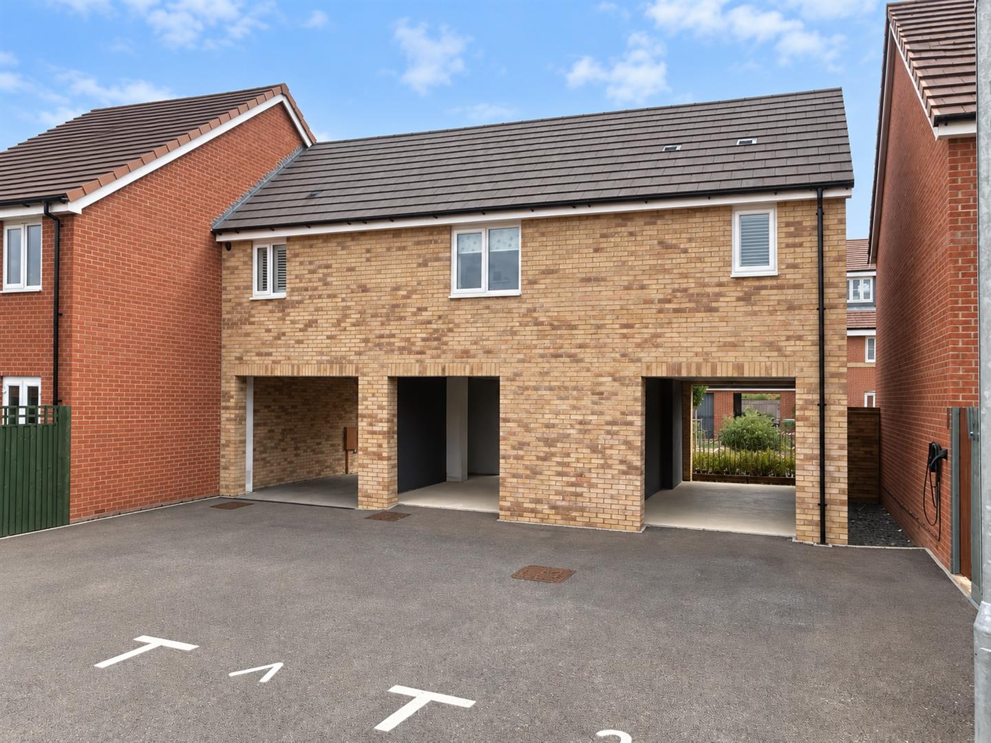Santa Cruz Avenue, Newton Leys, Bletchley, Milton Keynes